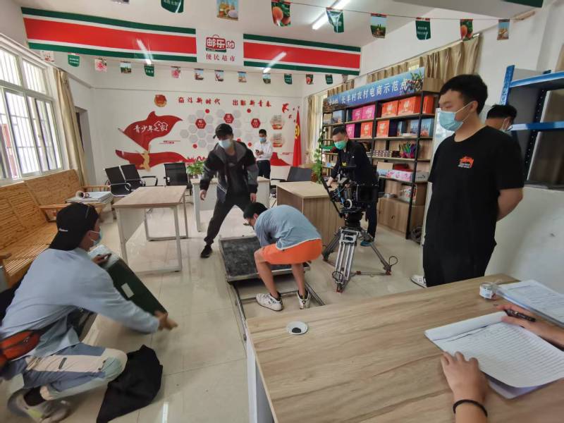 天心区广告片拍摄公司：极简主义践行者，少即是多的视觉哲学